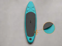 Angle d’un pad de pont en EVA graphite soulevé d’un SUP gris clair